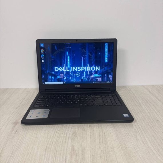 Ноутбук Dell Inspiron 3567 / 15.6" (1366x768) TN / Intel Core i5-7200U (2 (4) ядра по 2.5 - 3.1 GHz) / 8 GB DDR4 / 256 GB SSD / Intel HD Graphics 620 / WebCam б/в | Зображення 1