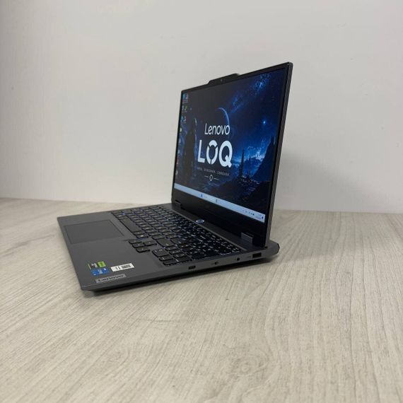Ігровий ноутбук Lenovo LOQ 15IRX10 / 15.6" (1920x1080) IPS / Intel Core i5-13450HX (10 (16) ядер по 2.4 - 4.6 GHz) / 16 GB DDR5 / 512 GB SSD NVMe / nVidia GeForce RTX 5050, 8 GB GDDR7, 128-bit / WebCam б/в | Зображення 3