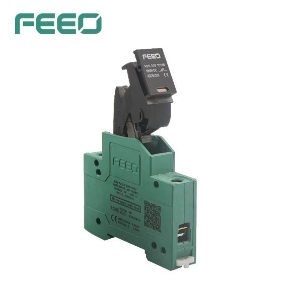 Запобіжник 6,8,10,15,20,25,30А (обмежувач) в корпусі DC FEEO 1000V FDS-32B 10х38 (з тримачем/роз'єднувачем) | Зображення 5