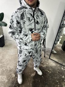 Костюм