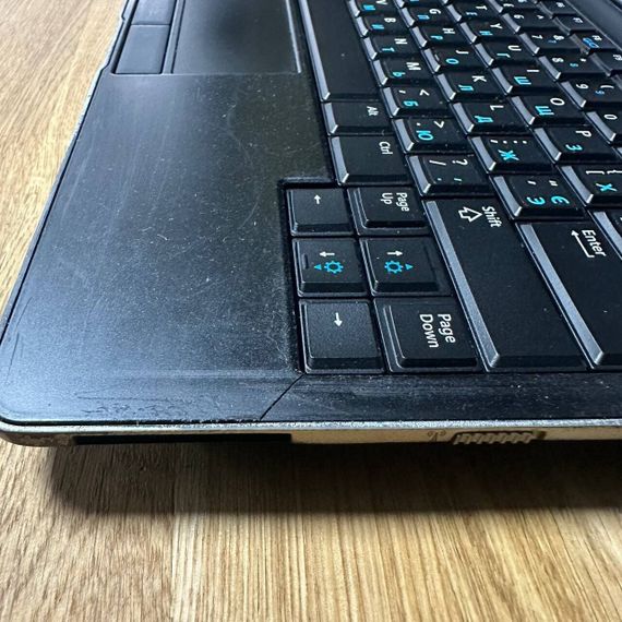 Нетбук Б-класс Dell Latitude E6230 / 12.5" (1366x768) TN / Intel Core i5-3320M (2 (4) 2.6 - 3.3 GHz) / 8 GB DDR3 / 128 GB SSD / Intel HD Graphics 4000 / WebCam б/у | Зображення 2