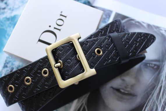 Женский кожаный ремень с тиснением Dior черный | Зображення 1