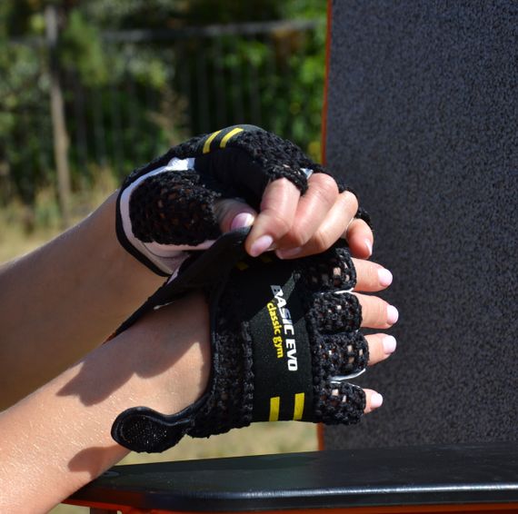 Рукавички для фітнесу Power System PS-2100 Basic EVO Black/Yellow Line XS | Зображення 4
