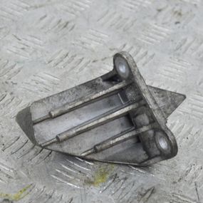 Тримач троса КПП Renault Clio III 2005-2012 Кронштейн кріплення троса коробки передач Рено Кліо 8200376452