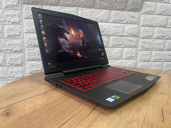 Ноутбук Lenovo Y520-15IKBM 15.6" IPS i7 7700HQ 8Gb/SSD256 GTX1060MaxQ | Зображення 1