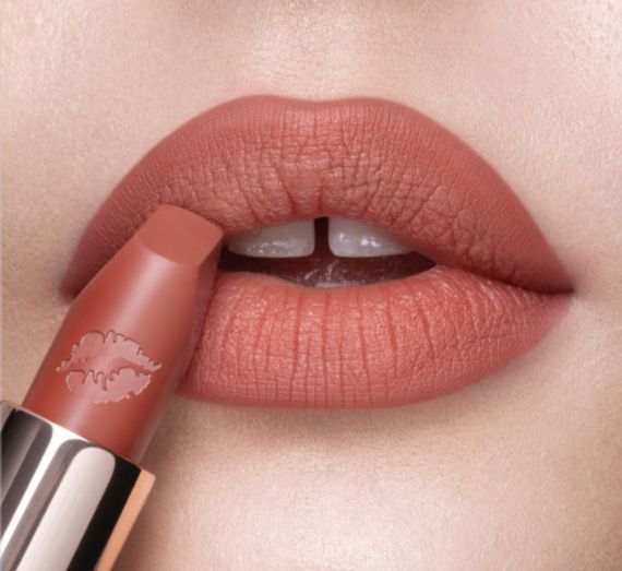 Помада Charlotte Tilbury LIMITED EDITION MATTE REVOLUTION in ONLY MUSE | Зображення 5