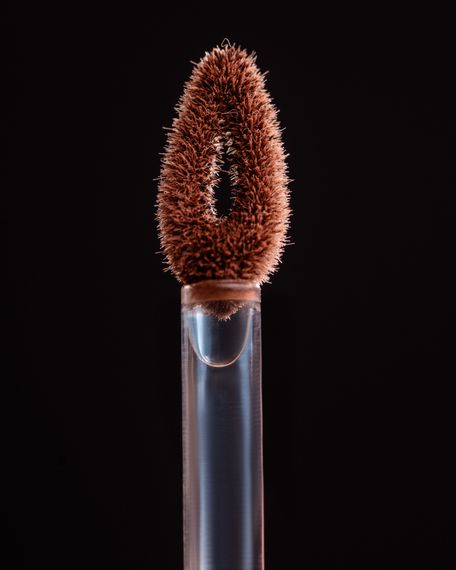 Жидкие тени для век ZOLA x Valentina Lelyukh Silky Matte Tint — 06 Espresso (3.2 г) | Зображення 3