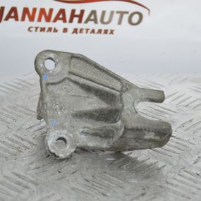 Кронштейн кріплення троса КПП Renault Scenic II Kangoo Megane тримач Рено Сценік Меган Кенго 8200277971