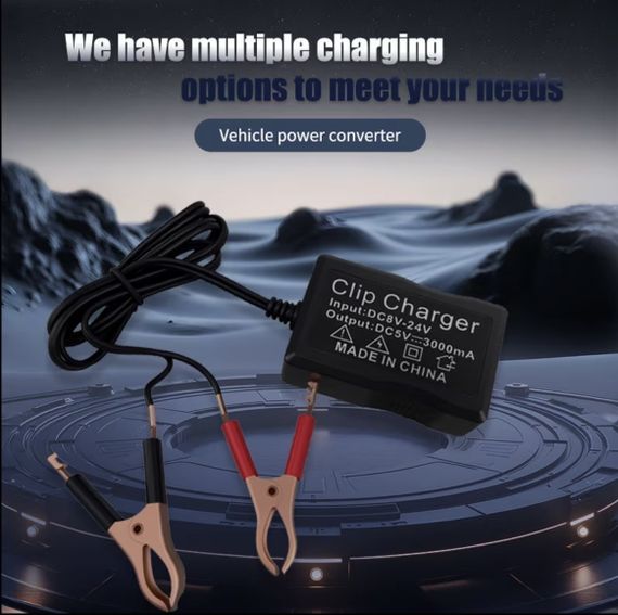 Адаптер питания 12V/24V на 5V с 3 USB-портами и зажимами для аккумулятора для аварийной зарядки телефонов. | Зображення 1