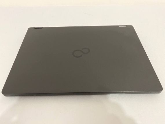 Ноутбук Б-клас Fujitsu LifeBook U748 / 14" (1920x1080) IPS / Intel Core i5-7200U (2 (4) ядра по 2.5 - 3.1 GHz) / 8 GB DDR4 / 256 GB SSD / Intel HD Graphics 620 / WebCam б/в | Зображення 7