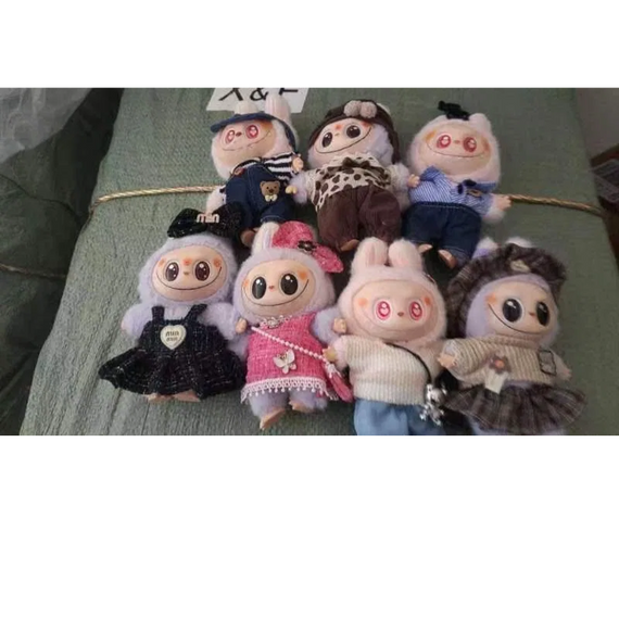 М'яка іграшка-сюрприз Лабубу в одязі, унікальна Labubu в різних вбраннях | Зображення 4