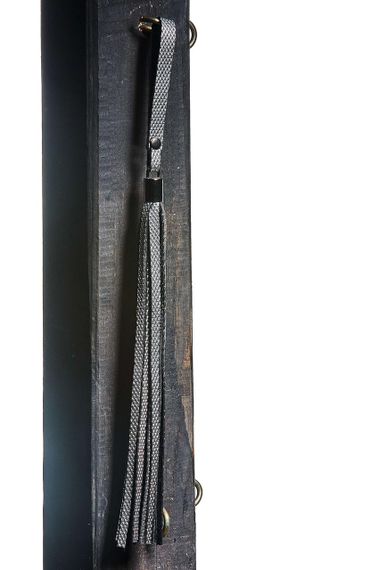 Кнут кожа цвет металл - обычный 30см Sex Aura | Зображення 1