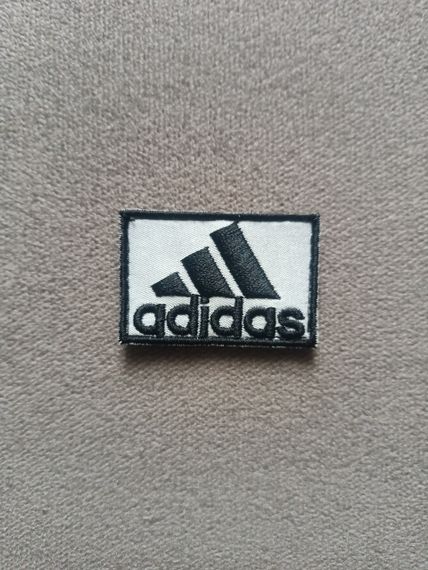 Шеврон adidas