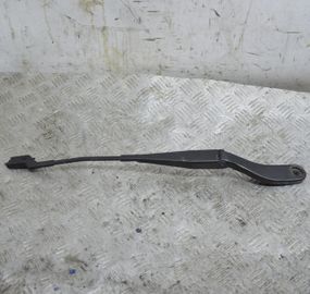 Поводок двірників перед лівий Volvo v50 2004-2012 Тримач склоочисника лівий Вольво В50 30699997