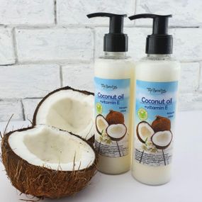 Ароматизоване масло для обличчя, тіла і волосся Top Beauty з дозатором 200 мл Banana-Coconut