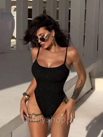 Цельный женский купальник с тонкими бретелями блестящий жатка, MBс264, цвет черный, размер L