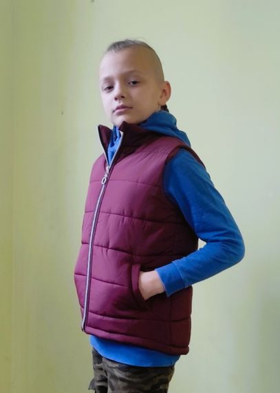 Жилетка дитяча весна/осінь без капюшона 122 розмір з кишенями бордовий колір | Зображення 5