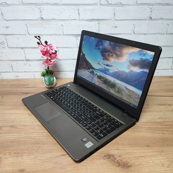 Ноутбук Б-класс Medion Akoya E6415 / 15.6" (1366x768) TN / Intel Core i3-5005U (2 (4) ядра по 2.0 GHz) / 8 GB DDR3 / 128 GB SSD / Intel HD Graphics 5500 / WebCam б/у | Зображення 3