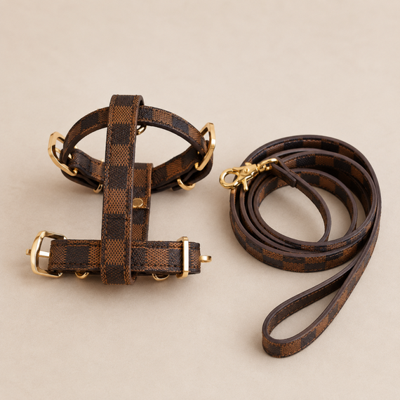Брендовая шлея и поводок для собак LOUIS VUITTON расцветка в квадраты,  коричневая