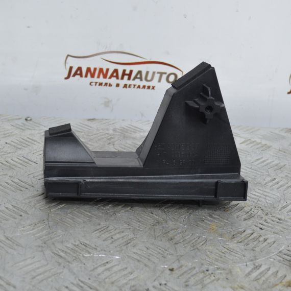 Кронштейн блока запобіжників Opel Astra H 2004-2010 кріплення Опель Астра 13115937