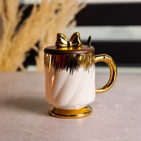 Новогодняя фарфоровая чашка "Золотой Вихрь" 450 мл с крышкой и ложкой Yiwu FM-23D