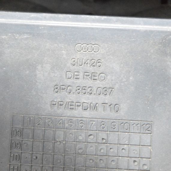 Решітка радіатора Audi A3 8P 2008-2012 рестайлінг Решітка переднього бампера Ауді а3 8р 8P0853037 | Зображення 9