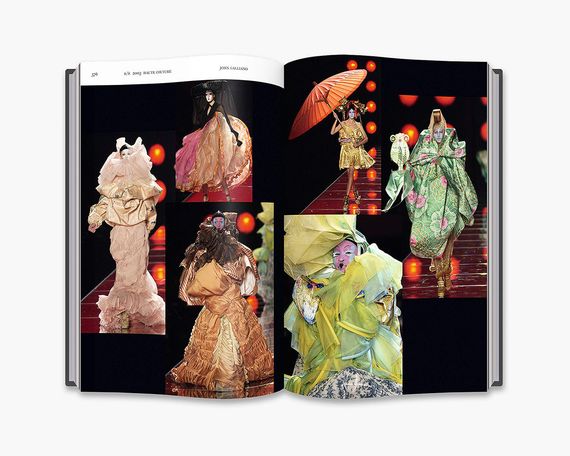 Книга про колекції Діор Dior Catwalk: The Complete Collections. Alexander Fury історія моди з ілюстраціями | Зображення 7