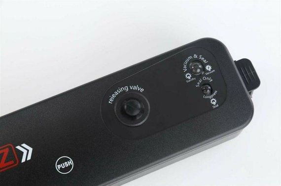 Бытовой вакууматор Vacuum Sealer ZKFK-001 Вакуумный упаковщик продуктов | Зображення 1
