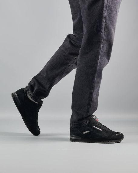 Чоловічі кросівки R-eebo-k Classic M All Black , В'єтнам 42 | Зображення 2