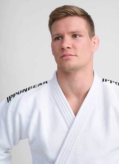 Кімоно для дзюдо ліцензійне IPPONGEAR, серія LEGEND 2 (IJF Approved), біле, розмір 160, Regular (прямий крій) | Зображення 1