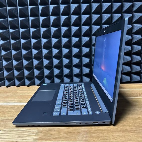 Ноутбук Lenovo V330-14IKB 81B0 / 14" (1920x1080) IPS / Intel Core i5-8250U (4 (8) ядра по 1.6 - 3.4 GHz) / 8 GB DDR4 / 256 GB SSD / Intel UHD Graphics 620 / WebCam б/в | Зображення 3
