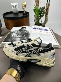 Чоловічі кросівки ASICS Gel-Kahana TR V4 Beige Black (замша , текстиль) весна / літо / осінь