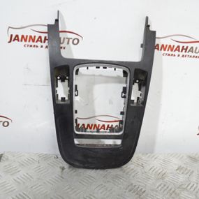 Накладка центральної консолі Audi A4 (B8) Q5 рамка куліси Ауді а4 ку5 8K0864261