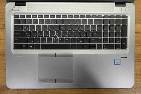 Ноутбук HP EliteBook 850 G3 / 15.6" (1366x768) TN / Intel Core i5-6200U (2 (4) ядра по 2.3 - 2.8 GHz) / 8 GB DDR4 / 240 GB SSD / Intel HD Graphics 520 / WebCam / TouchID / Windows 10 б/у + Подарок Новая беспроводная мышь USB | Зображення 2