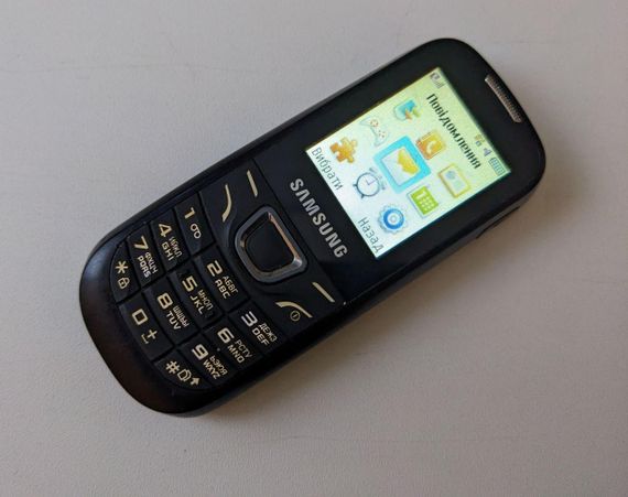 Мобильный телефон Samsung e1225t black бу. | Зображення 6