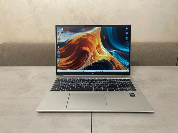 Ультрабук HP EliteBook 860 G9 / 16" (1920x1200) IPS / Intel Core i5-1245U (10 (12) ядер по 1.2 - 4.4 GHz) / 16 GB DDR5 / 500 GB SSD M.2 / Intel Iris Xe Graphics / WebCam / HDMI б/в | Зображення 1