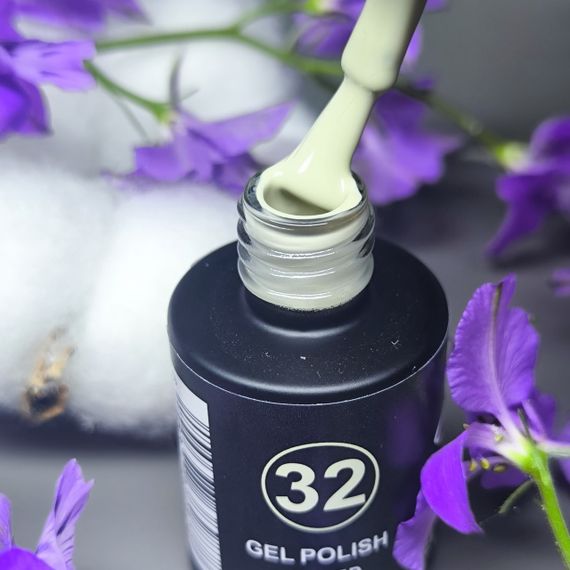 Гель-лак для нігтів Bee Nails 032 (світло-кремовий з оливковим відтінком) 8мл