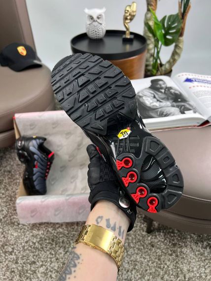 Чоловічі кросівки Air Max Plus New Black Grey Red , В'єтнам 43 27,5 | Зображення 1