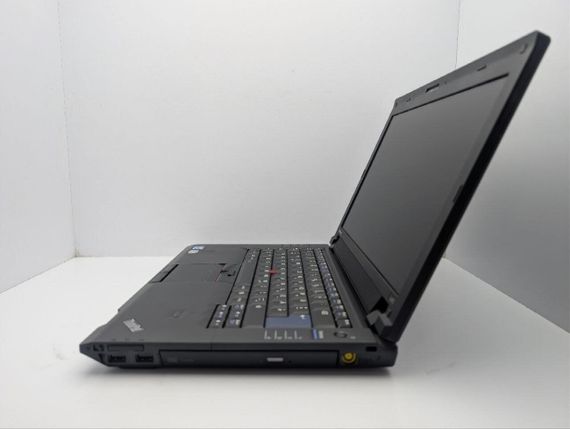 Ноутбук Lenovo ThinkPad L412 / 14" (1366x768) TN / Intel Core i3-380M (2 (4) ядра по 2.5 GHz) / 4 GB DDR3 / 250 GB HDD / Intel Graphics / WebCam / DVD-ROM / АКБ не тримає б/в | Зображення 4