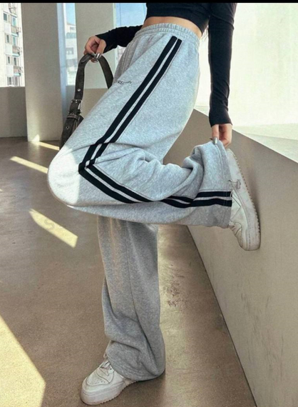 Женские спортивные штаны палаццо с затяжками и лампасами SS10120  цвет серый, размер 42/46 | Зображення 2