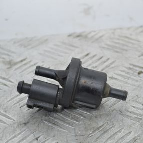 Клапан вентиляції паливного бака Volkswagen Fox Golf Polo зворотній клапан Фольксваген 0280142345 6Q0906517