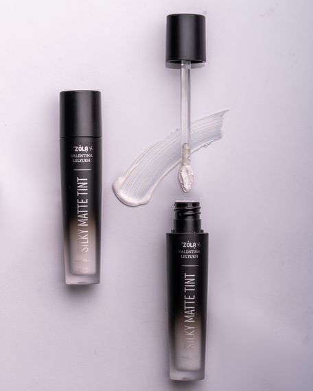 Рідкі тіні для повік ZOLA x Valentina Lelyukh Silky Matte Tint - 02 Moonlight (3.2 g) | Зображення 2
