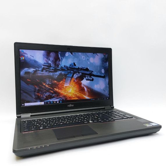Мобильная рабочая станция Fujitsu Celsius H780 / 15.6" (1920x1080) IPS / Intel Core i7-8750H (6 (12) ядер по 2.2 - 4.1 GHz) / 32 GB DDR4 / 512 GB SSD / nVidia Quadro P600, 4 GB GDDR5, 128-bit / WebCam б/у | Зображення 1