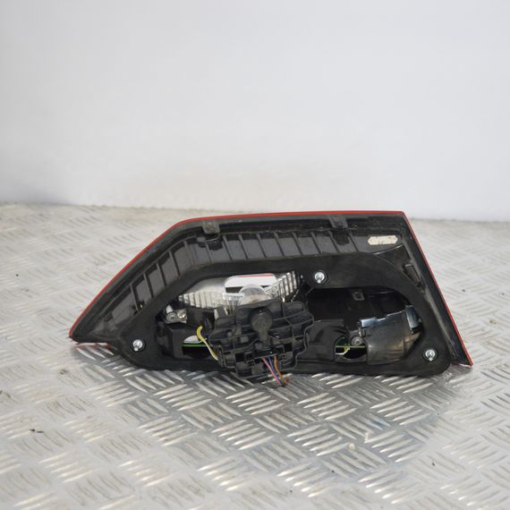 Ліхтар задній правий внутрішній Seat Leon 2012-2015 дорестайл універсал Фара стоп багажника Сеат 5F9945308B | Зображення 1