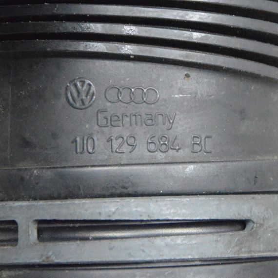 Патрубок повітряний 1.9 TDI Volkswagen Golf IV 1997-2005 Патрубок повітряного фільтра Фольксваген 1J0129684BC | Зображення 2