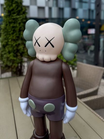 Статуетка Kaws Companion колекційна фігурка для інтер'єру 70 см коричневий kw013 | Зображення 4
