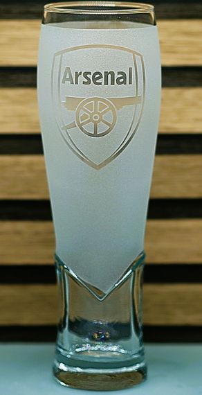 Пивний келих крафтовий 440 мл ФК Арсенал Arsenal з гравіюванням подарунок для фаната футбольна кружка матовий