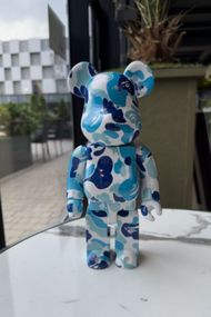 Bearbrick Bape дизайнерська статуетка ведмідь Беарбрік 28 см mb024 блакитна