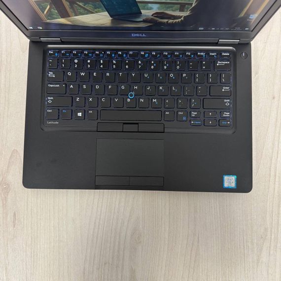 Ультрабук Б-клас Dell Latitude 5480 / 14" (1920x1080) IPS / Intel Core i5-7440HQ (4 ядра по 2.8 - 3.8 GHz) / 8 GB DDR4 / 128 GB SSD M.2 / Intel HD Graphics 630 / WebCam б/в | Зображення 6
