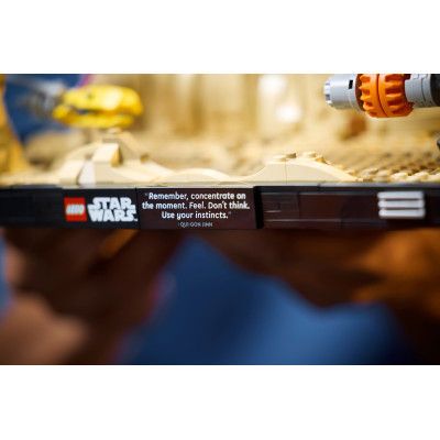 Конструктор LEGO Star Wars Диорама Mos Espa Podrace 718 деталей (75380) | Зображення 3